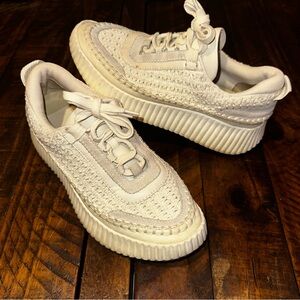 Dolce Vita Cream sandstone knit with a ribbed platform sole sneakers Sz 8
